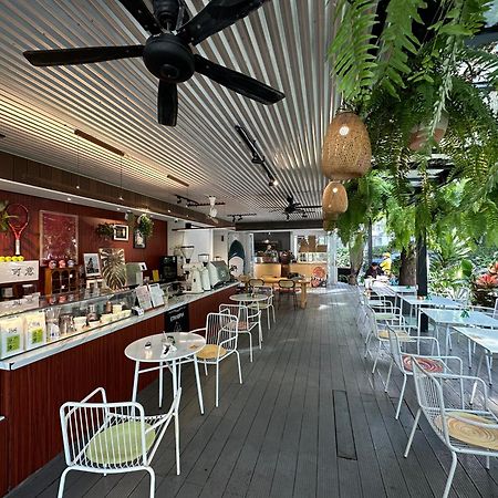 Sanya Backpacker International Youth Hostel Bagian luar foto