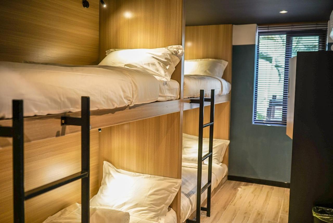 Sanya Backpacker International Youth Hostel Bagian luar foto
