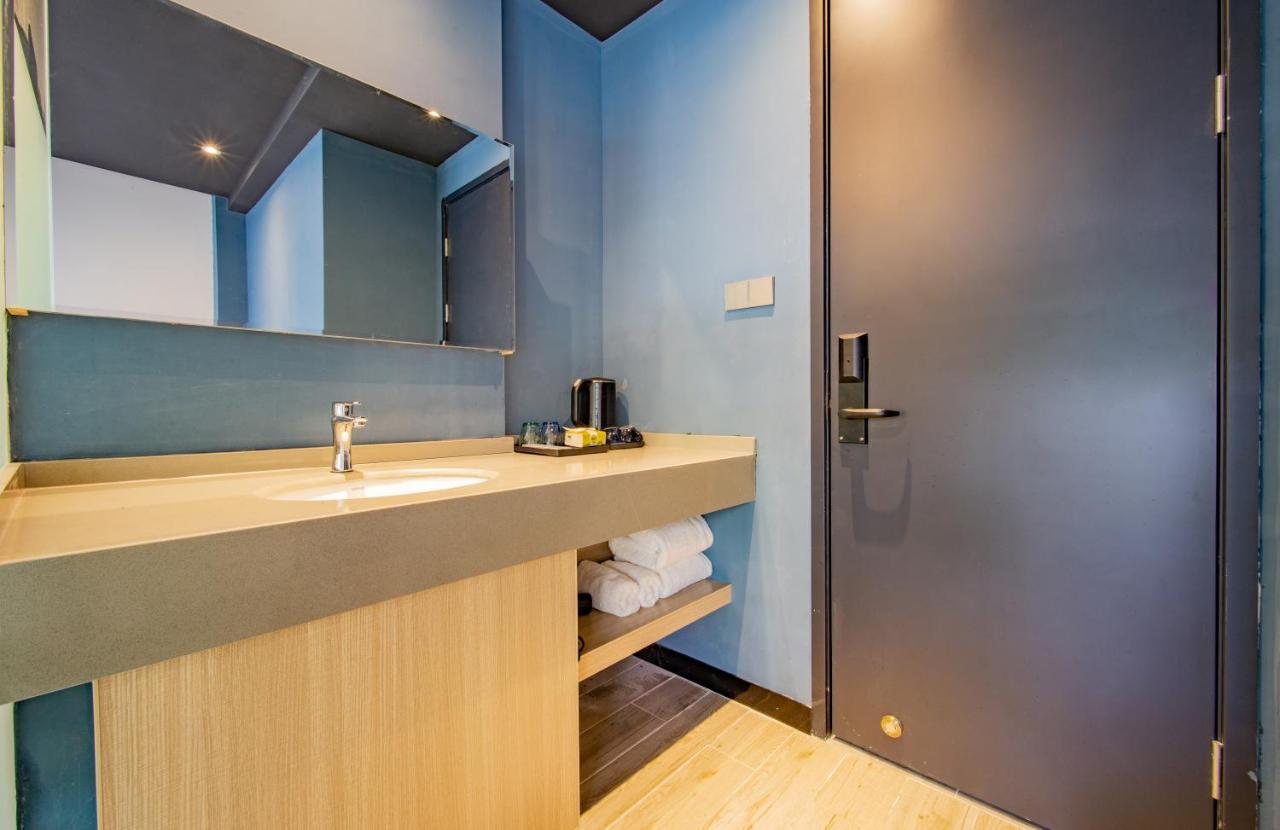 Sanya Backpacker International Youth Hostel Bagian luar foto